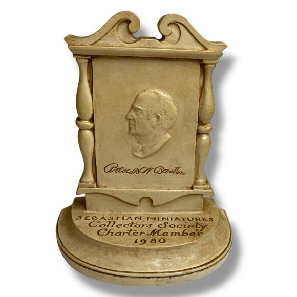 Sebastian Miniatures Collectors Society Charter Member 1980 Display - Picture 1 of 7